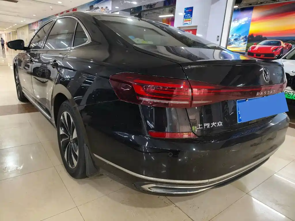 Volkswagen Passat 2023 — фото 15