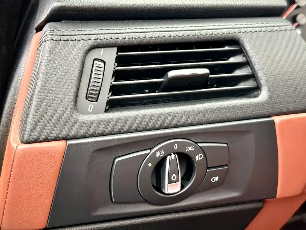 BMW M3 2012 — фото 15