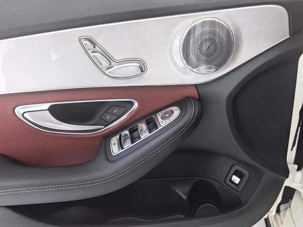 Mercedes-Benz C-Class 2021
