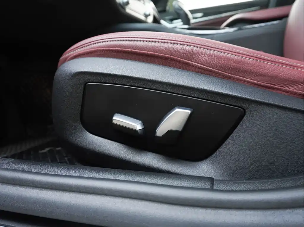 BMW 5 Series 2021 — фото 15