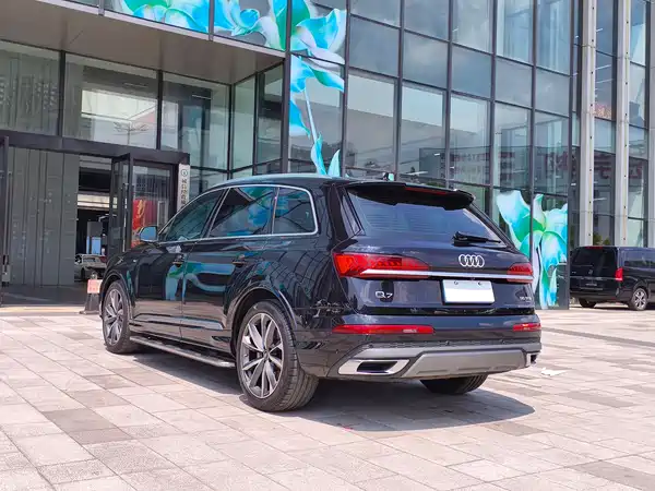 Audi Q7 2021