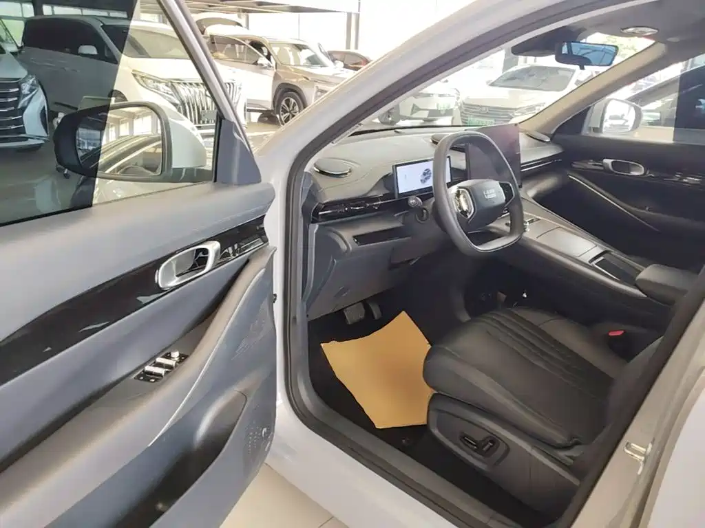 Geely Galaxy E5 2025 — фото 16