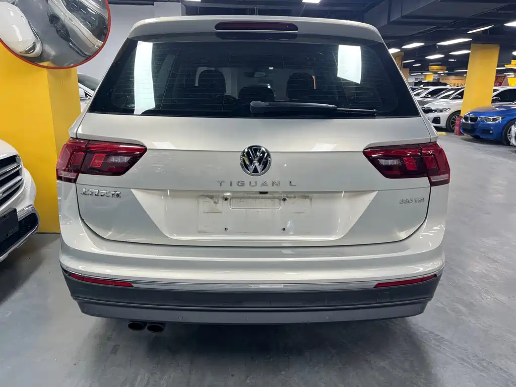 Volkswagen Tiguan L 2017 — фото 9