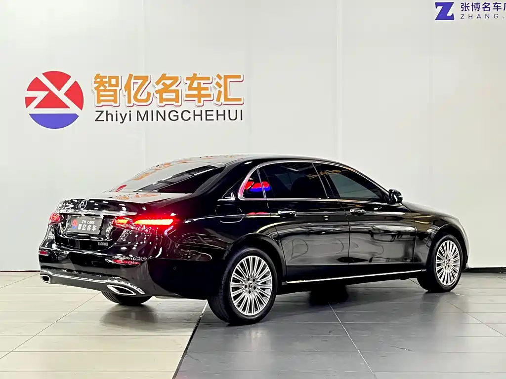Mercedes-Benz E-Class 2023 — фото 5