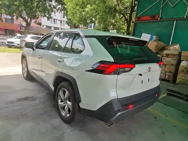 Toyota RAV4 2021