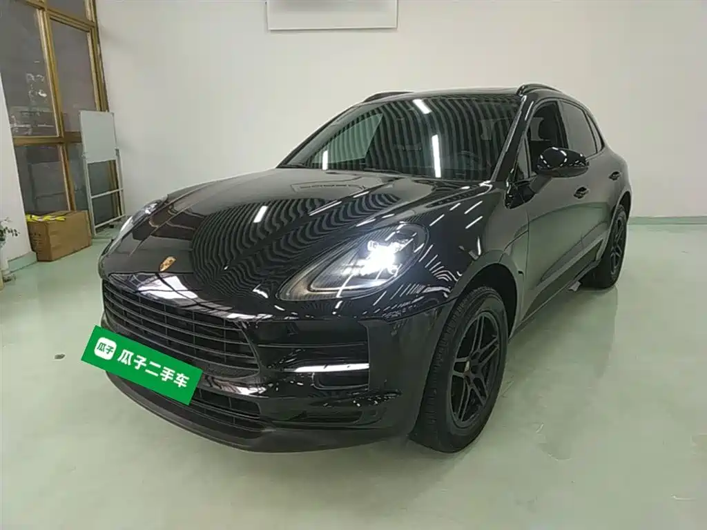 Porsche Macan 2019 — фото 1