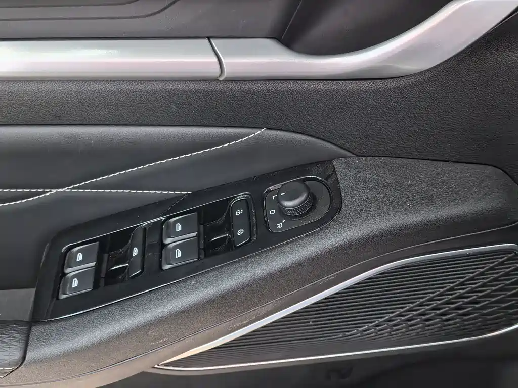 Geely Emgrand 2022 — фото 11