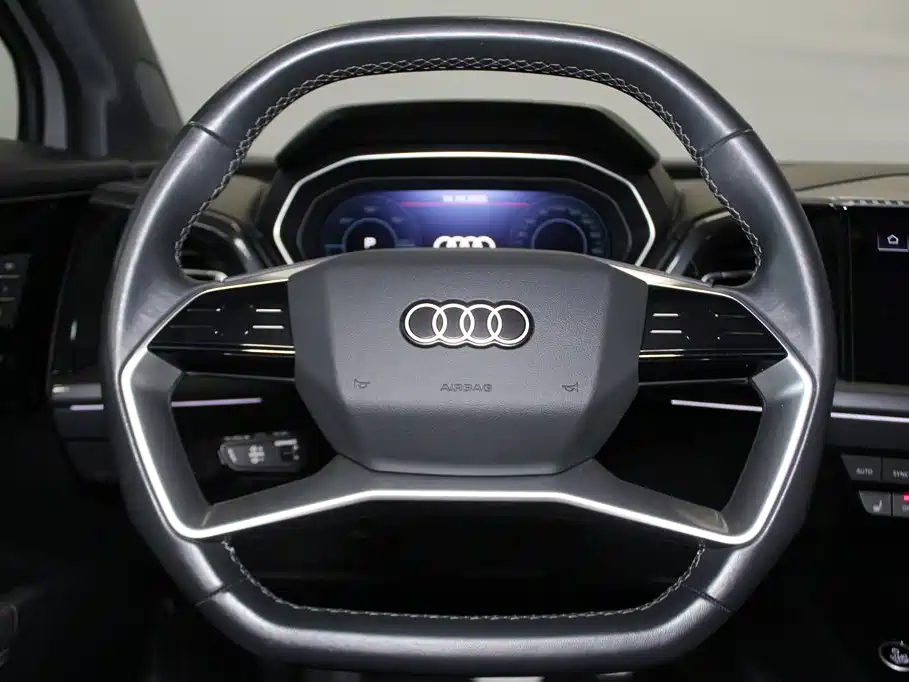 Audi Q4 E-Tron 2024 — фото 10