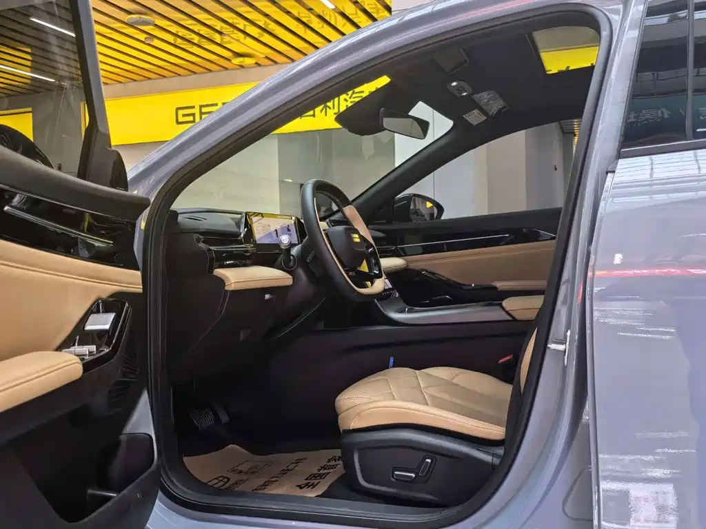 Geely Galaxy L6 2023 — фото 10