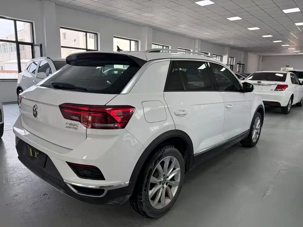 Volkswagen T-Roc 2020 — фото 9