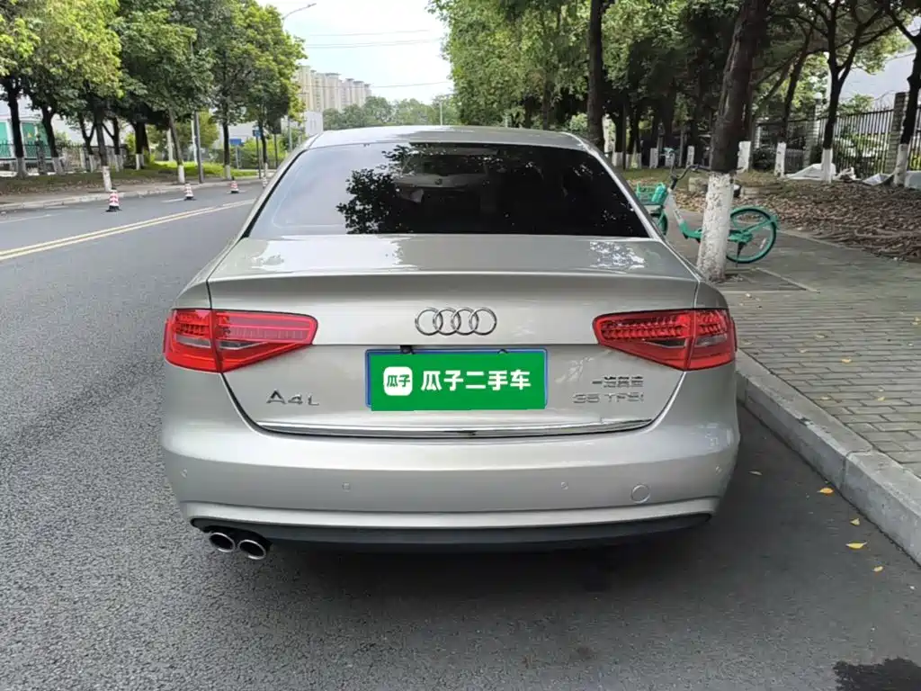 Audi A4L 2016