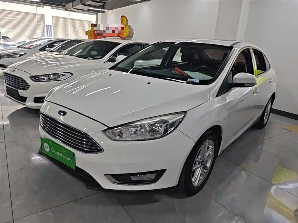 Ford Focus 2017 — фото 1