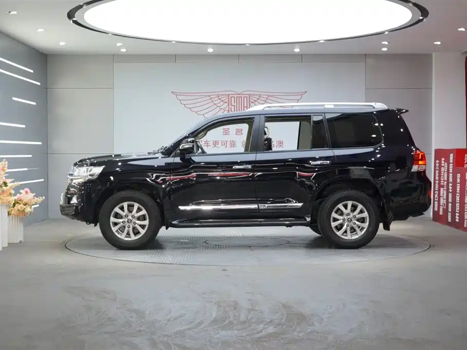 Toyota Land Cruiser 2019 — фото 2