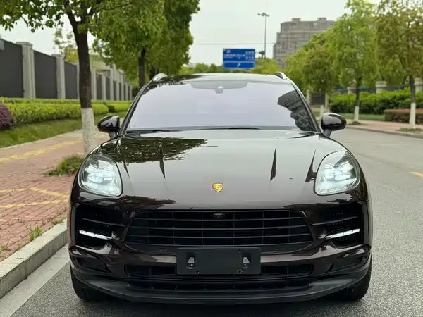 Porsche Macan 2021