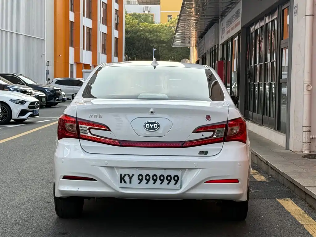 BYD Qin NEV 2016 — фото 6
