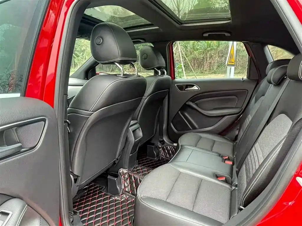 Mercedes-Benz B-Class 2016 — фото 14