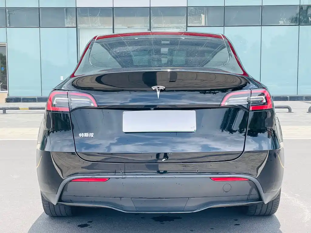 Tesla Model Y 2022 — фото 7
