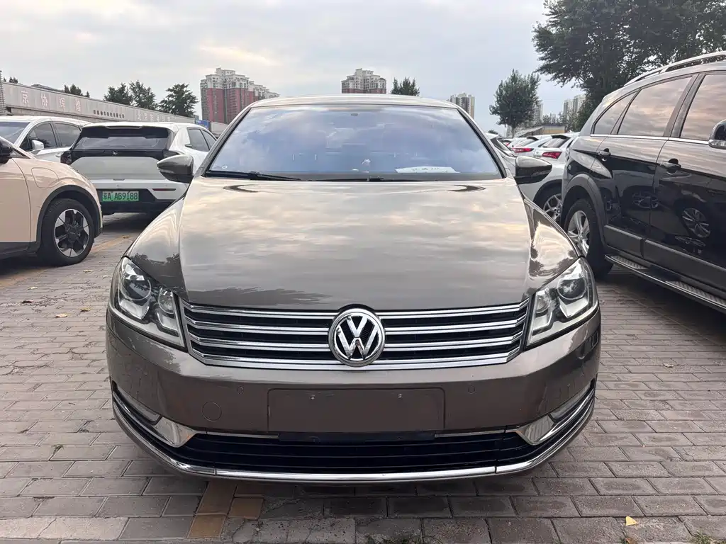 Volkswagen Magotan 2013