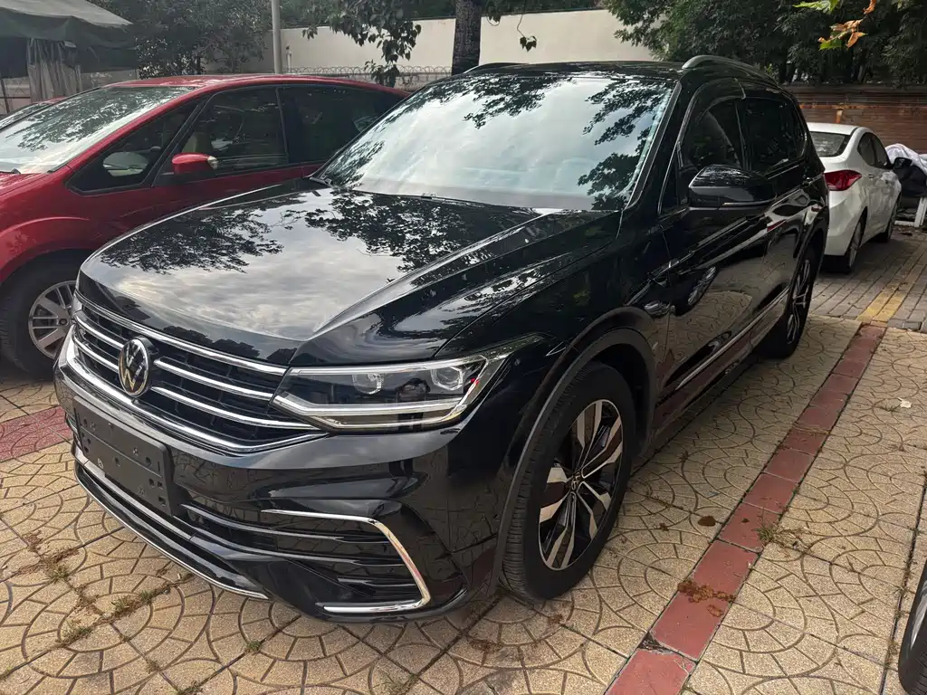 Volkswagen Tiguan L 2023