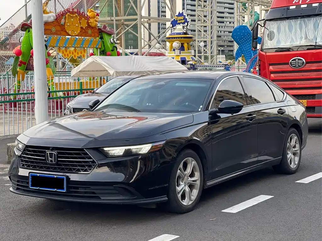 Honda Accord 2023 — фото 1
