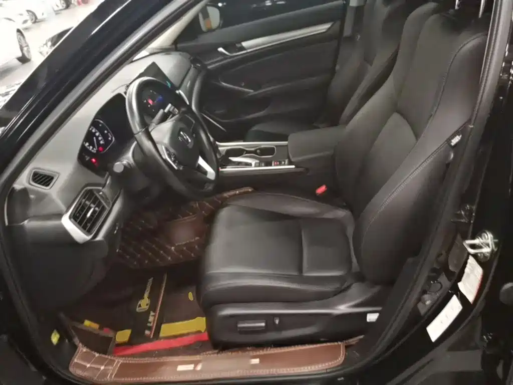 Honda Accord 2023 — фото 15