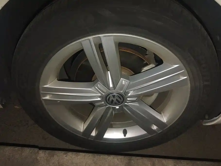 Volkswagen Lamando 2015
