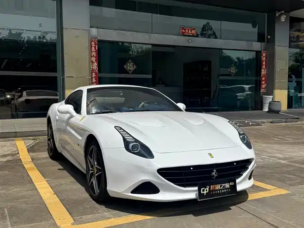 Ferrari California T 2015