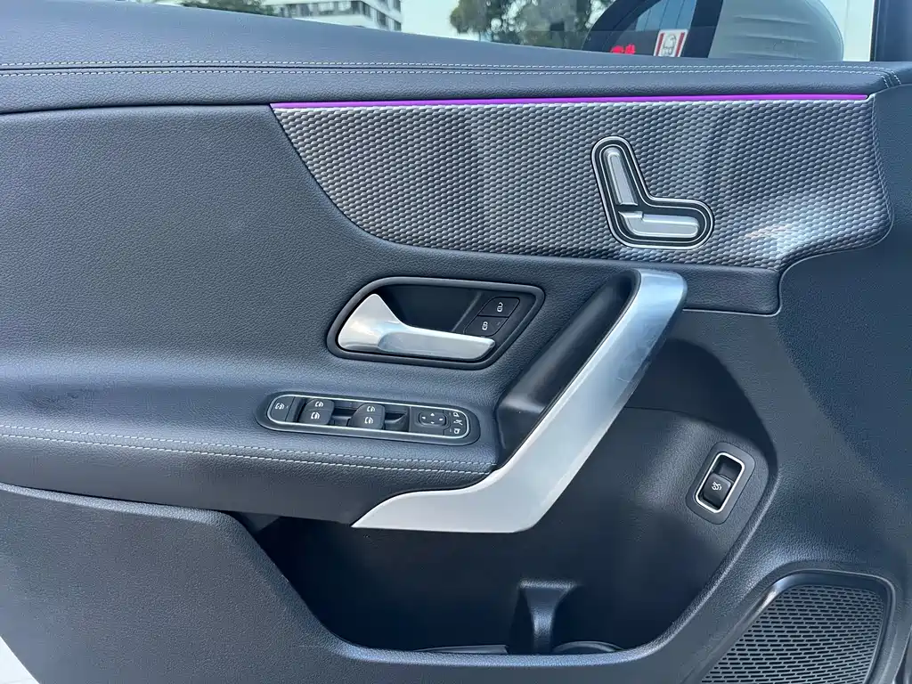 Mercedes-Benz A-Class 2022 — фото 23
