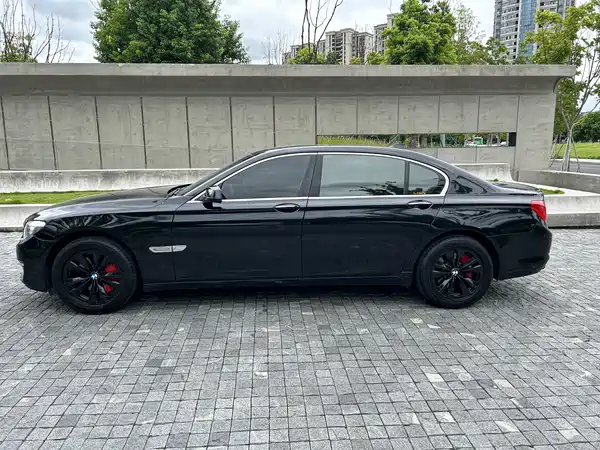 BMW 7 Series 2011