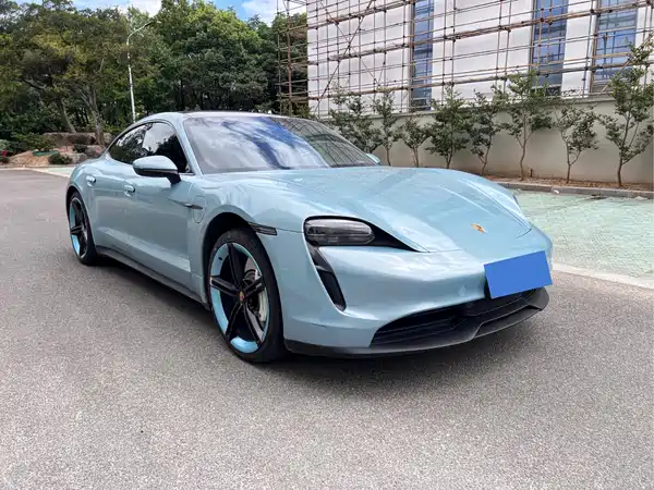 Porsche Taycan 2021