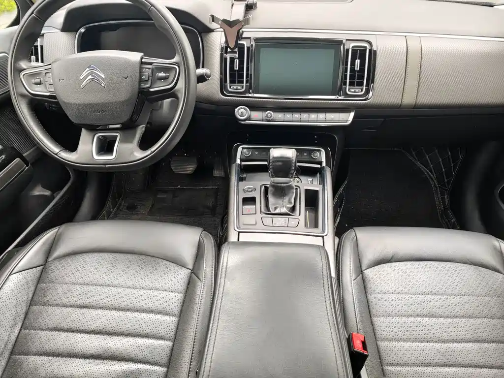 Citroën C6 2018 — фото 10