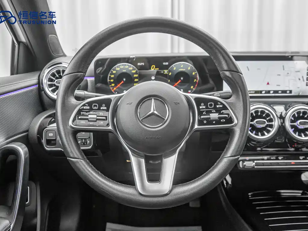 Mercedes-Benz A-Class 2022 — фото 16