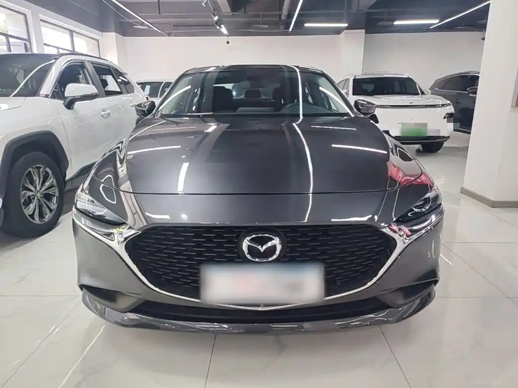 Mazda 3 Axela 2024