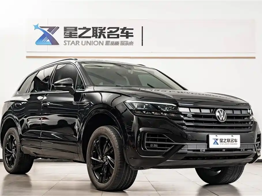 Volkswagen Touareg 2023 — фото 5