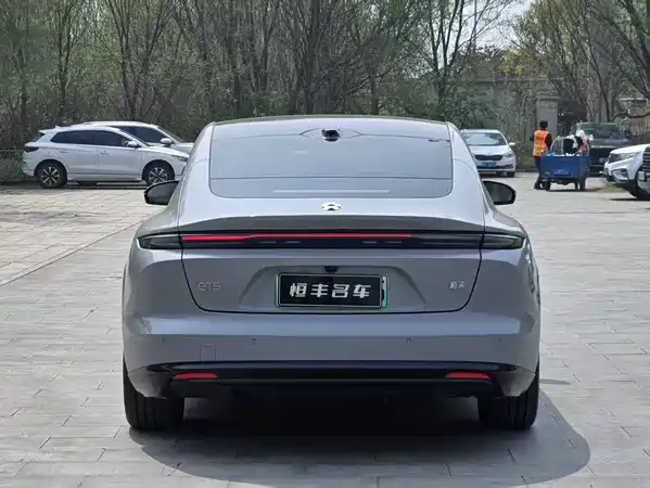 NIO ET5 2025