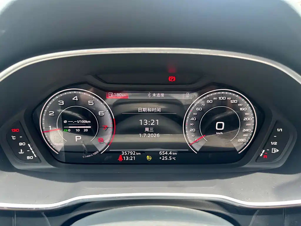 Audi Q3 2022 — фото 10