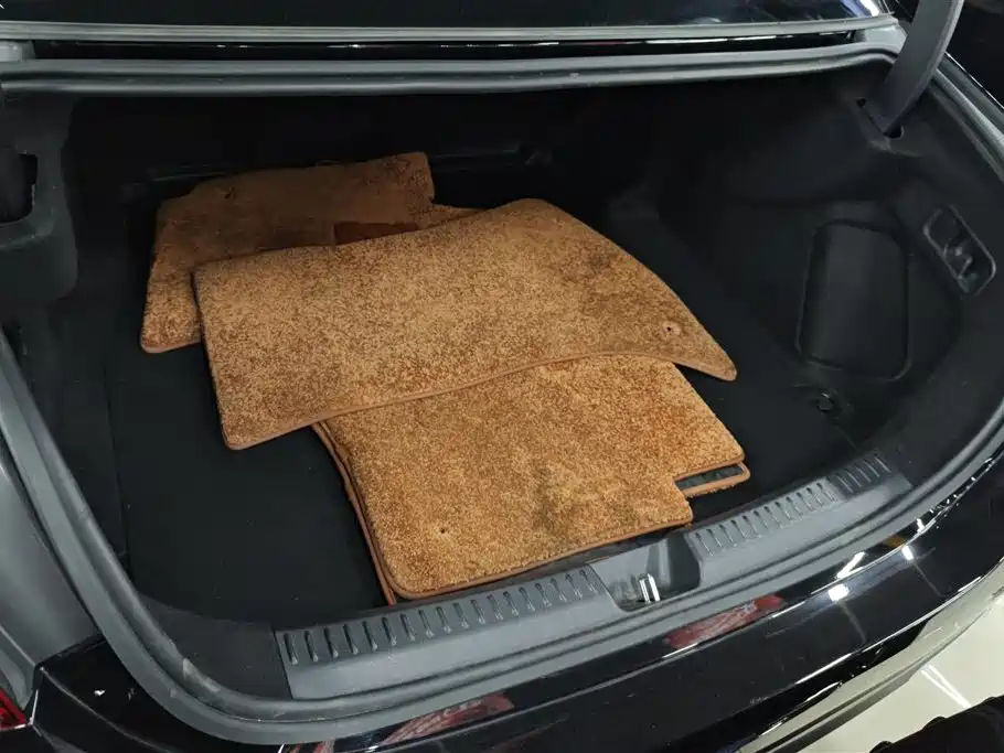 Mercedes-Benz E-Class 2024