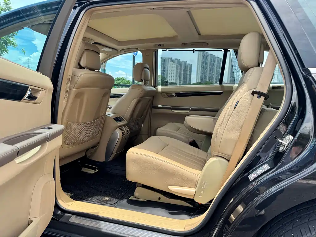 Mercedes-Benz R-Class 2010
