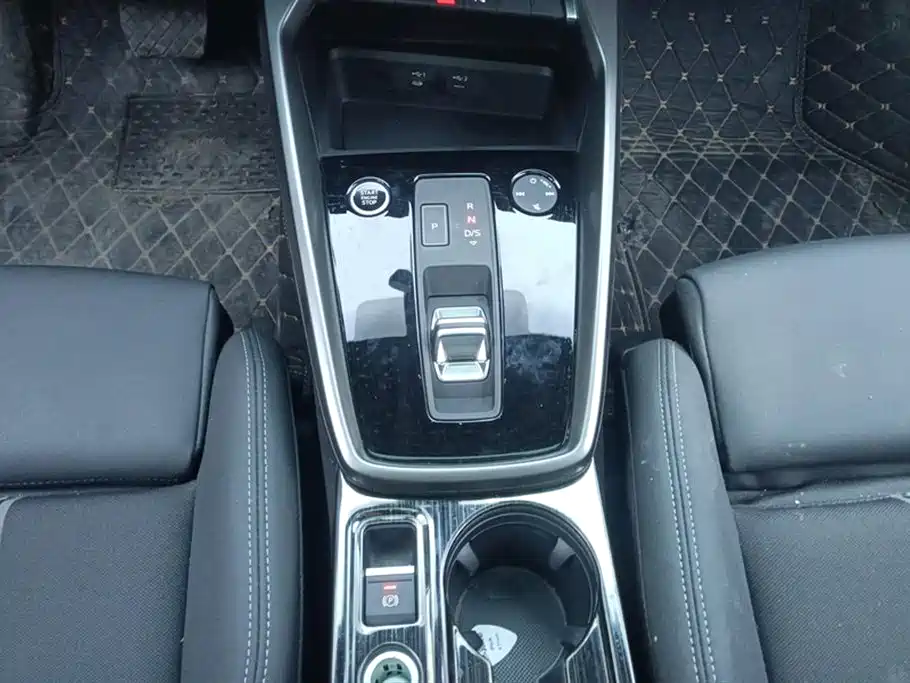 Audi A3 2023 — фото 16