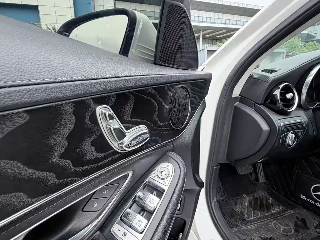 Mercedes-Benz C-Class 2016