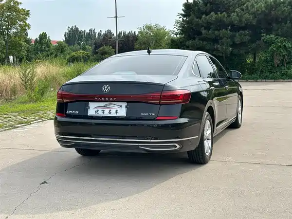 Volkswagen Passat 2022
