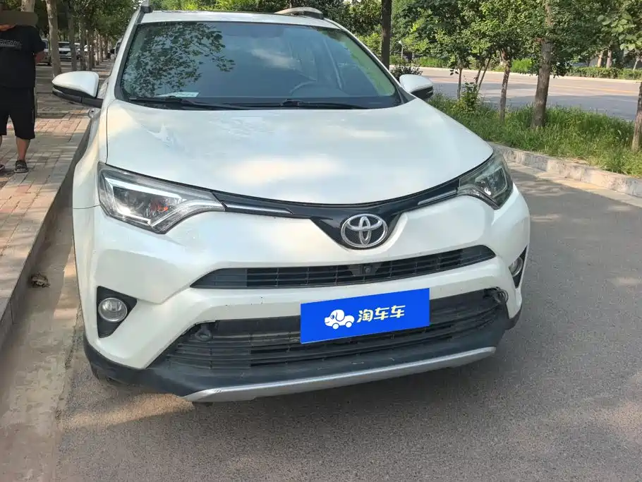 Toyota RAV4 2017 — фото 2