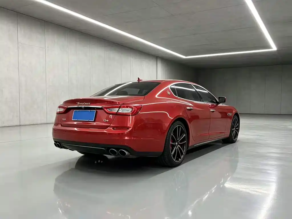 Maserati Quattroporte 2015