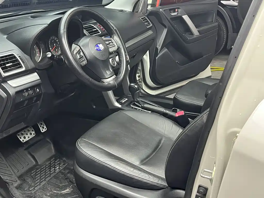 Subaru Forester 2015