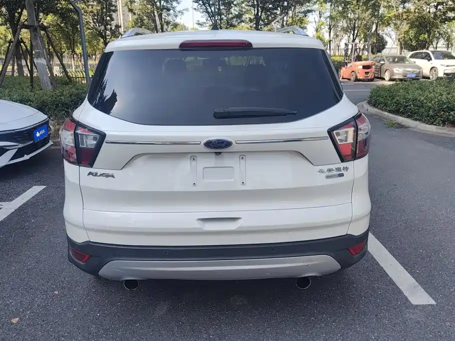 Ford Kuga 2017 — фото 4