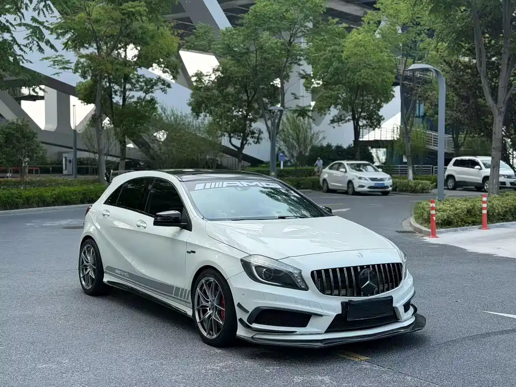 Mercedes-Benz A-Class AMG 2014 — фото 3