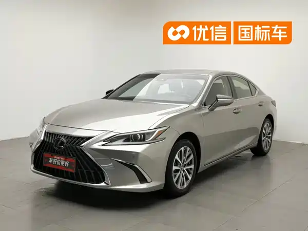 Lexus ES 2023