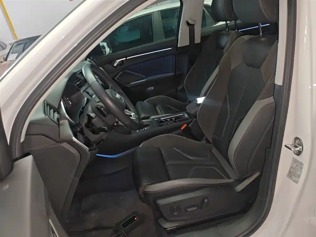 Audi Q3 Sportback 2023 — фото 15