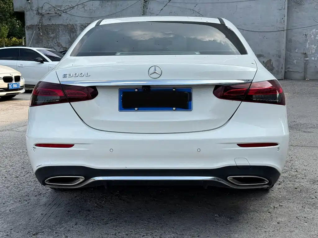 Mercedes-Benz E-Class 2021