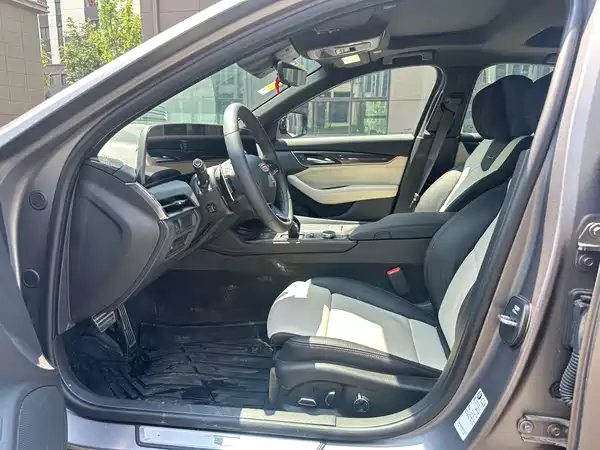 Cadillac CT5 2026